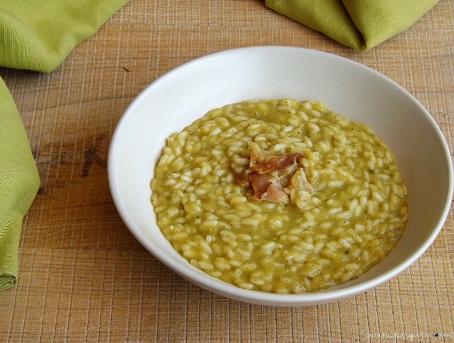 Risotto con zucchine, porri e bacon